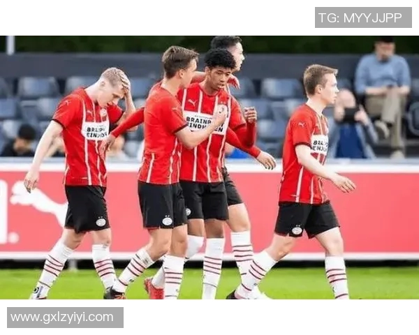 瓦尔维克与芬洛激战正酣谁能在这场对决中笑到最后